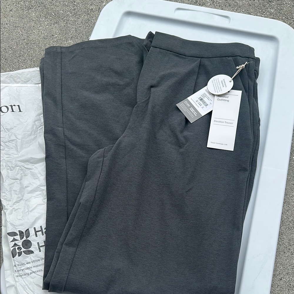 Vuori Women’s Gray Trousers L